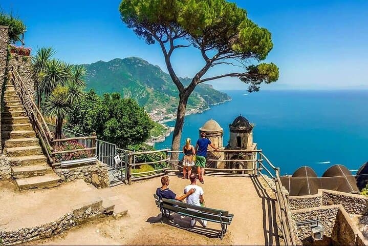 Sharing tour of the Amalfi coast