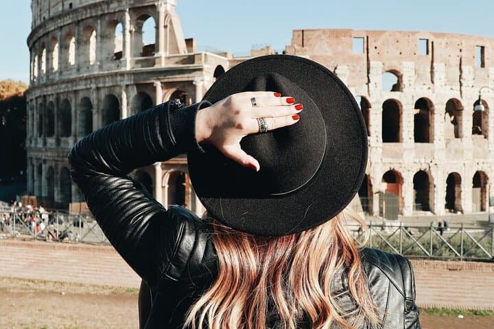 Rome: Colosseum Guided Tour with Roman Forum and Palatine Hill