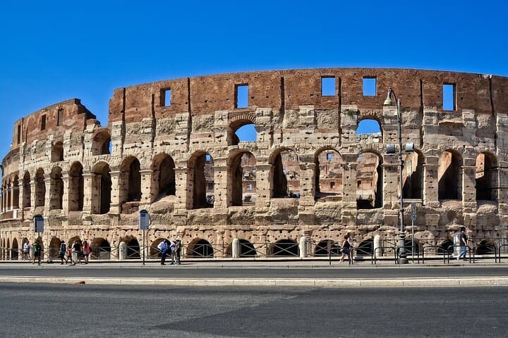 Rome: Colosseum Guided Tour with Roman Forum and Palatine Hill