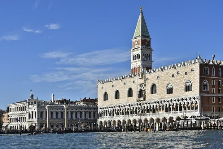 Venice: Doge's Palace Guided Tour With Tickets & Optional Gondola