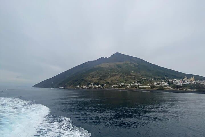Excursion LIPARI PANAREA AND STROMBOLI