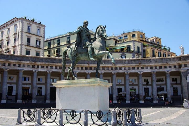 Private Pompeii & Naples by train from Rome
