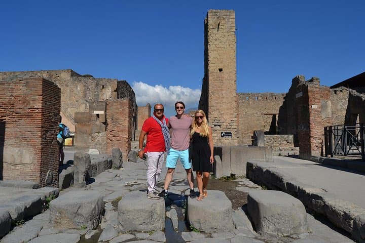 VIP Pompeii Tour including Newly Opened Houses With Archaeologist