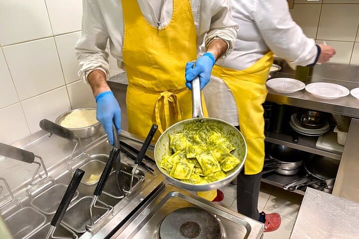 Florence: San Lorenzo Market Food and Wine Tour with Local Expert