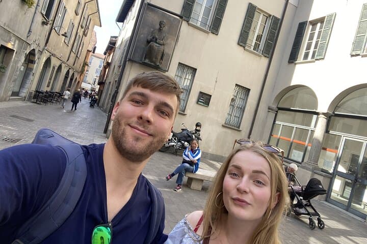 Como Murder Mystery: Self-Guided Detective Walk
