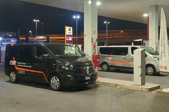 Malpensa Airport Milan(MXP) to Stresa,Lake Maggiore- Round-Trip Private Transfer