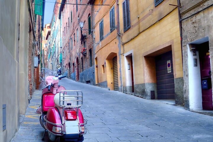 Private Tour to Pisa, San Gimignano and Siena from Florence