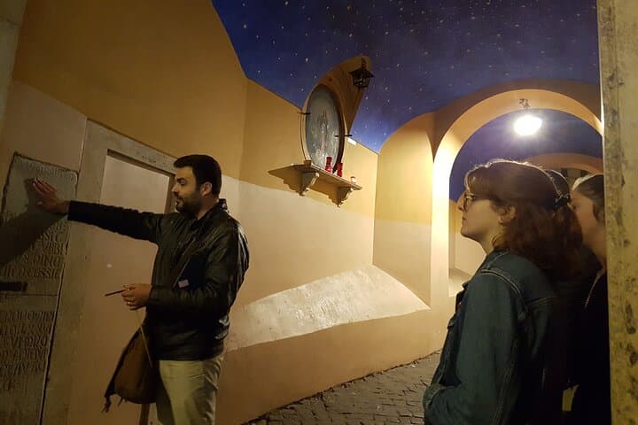 Ghosts and Crimes of Rome Night Walk