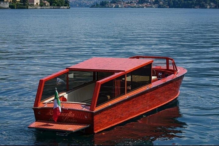 2 Hours Private Wooden Boat Tour on Lake Como 10 pax