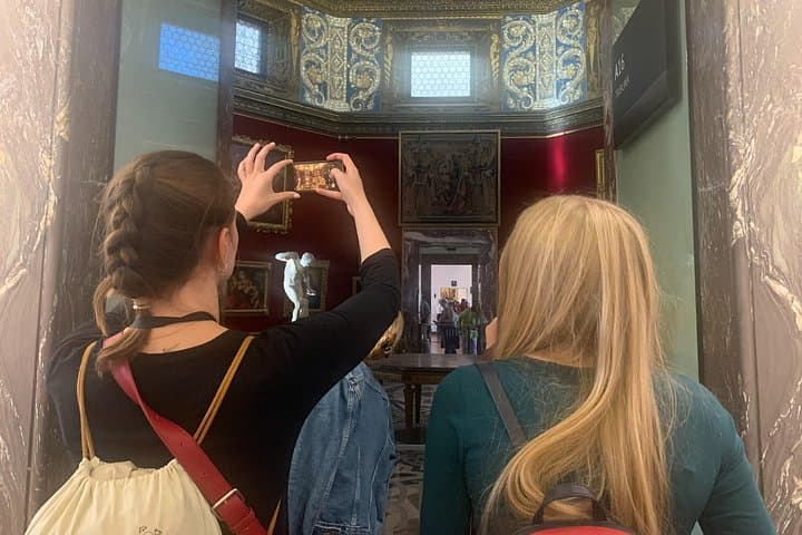 Private Florence Uffizi Gallery Tour & Leonardo's Works