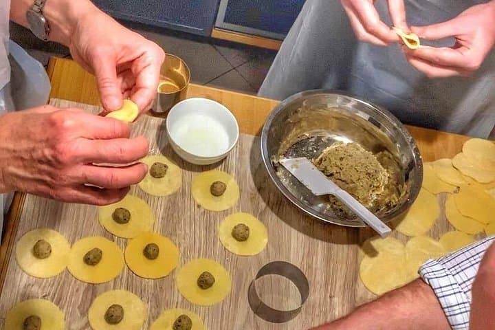 Eat like a local