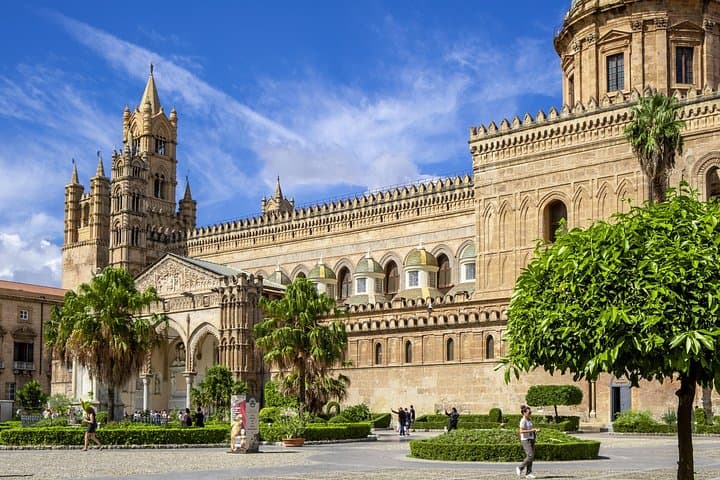Private 4-hours Tour of Palermo with pick up and drop off