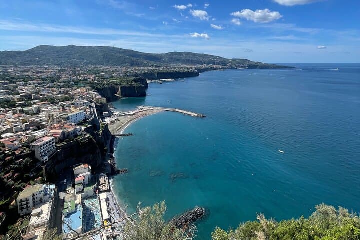 Transfer from Naples airport to Sorrento