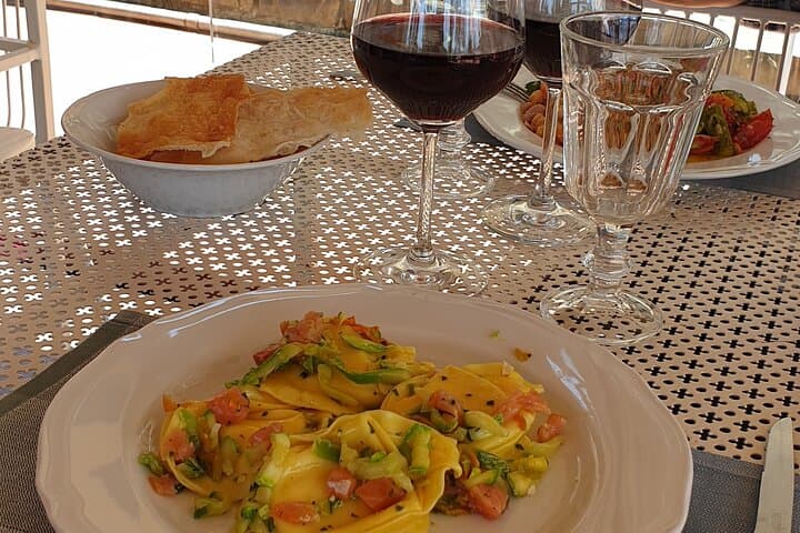 Horseback ride and gourmet cuisine in a historic food shop