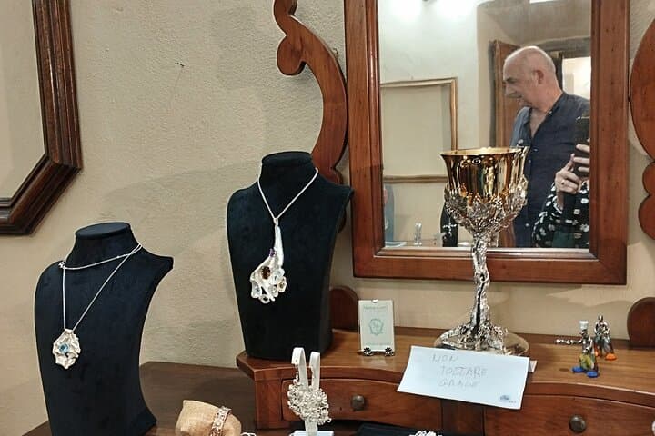 Local craftsmanship: the masters of gold