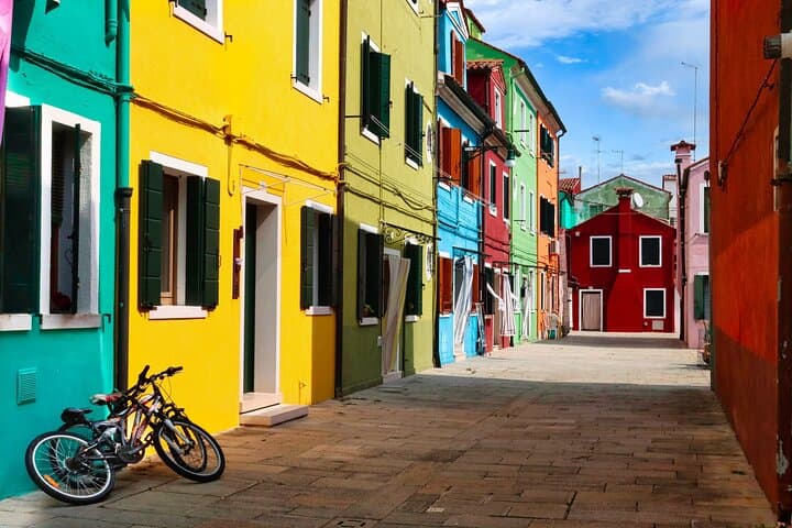 Venice: Murano & Burano Islands Tour with Optional Torcello Stop