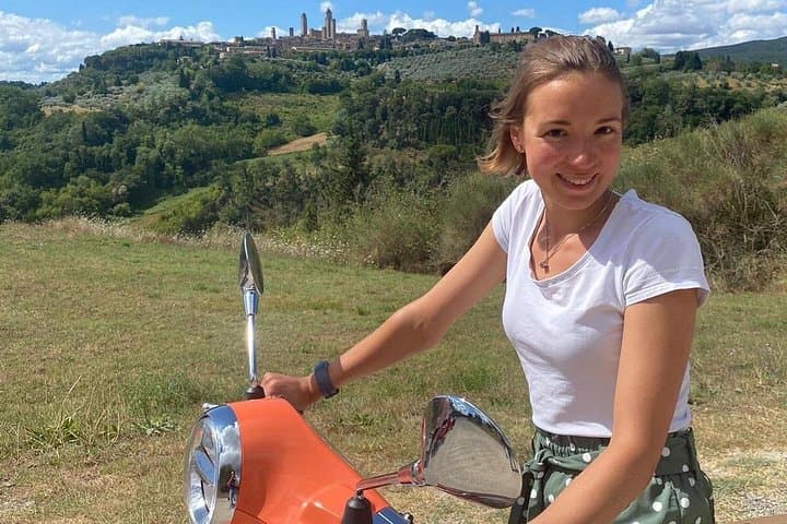 Tuscany vespa tour with amazing views