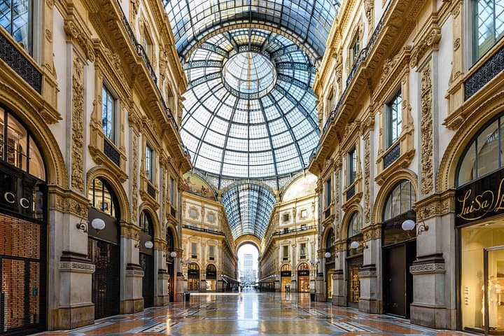 Milan’s Old Town and Top Attractions by Private Car