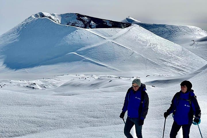 Hike near the summit craters up to the maximum safe altitude currently foreseen