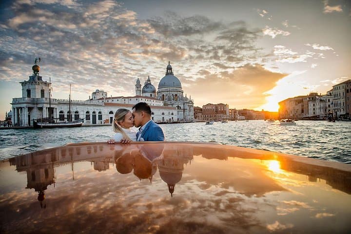 Exclusive 1-Hour private photoshoot in Venice.