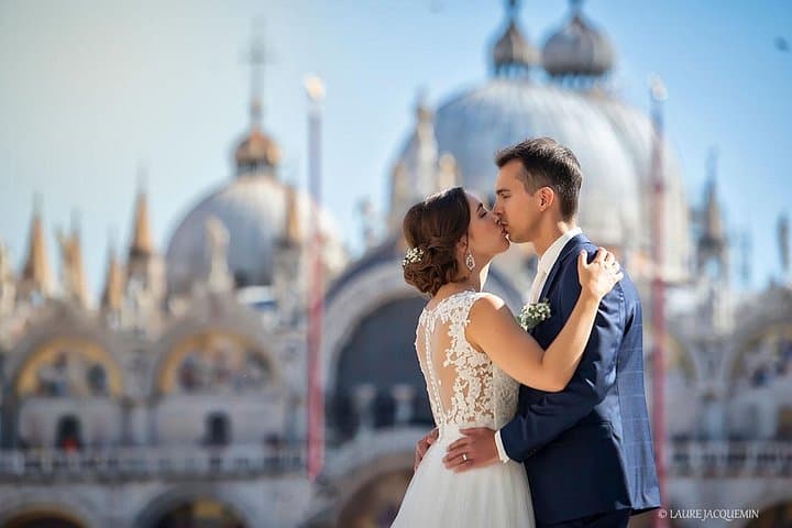 Exclusive 1-Hour private photoshoot in Venice.