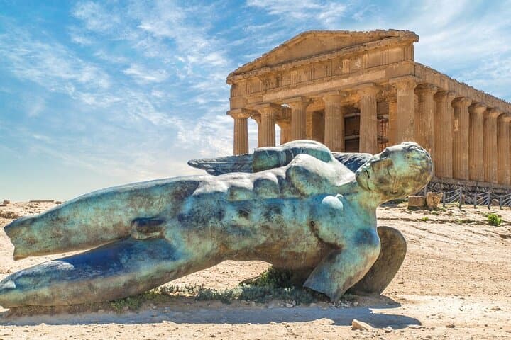 Guided tour of the Valley of the Temples in Agrigento