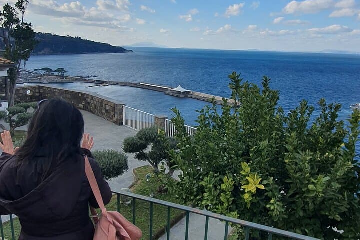 Sorrento Private Walking Tour with Guide and Limoncello Tasting