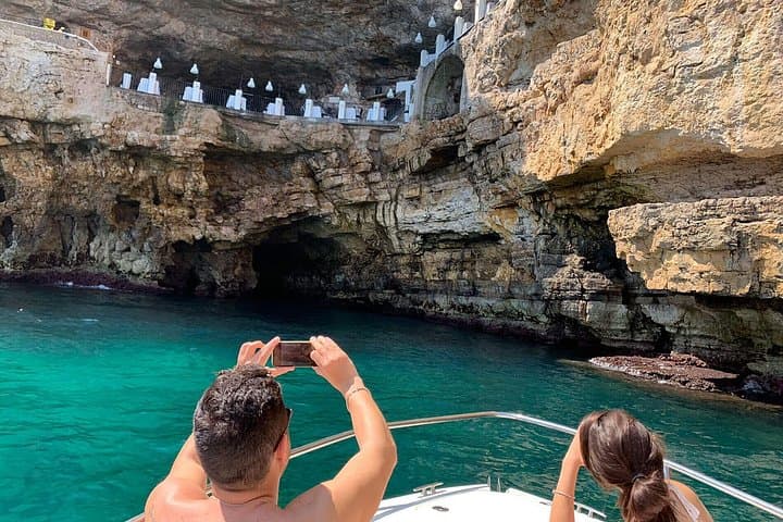 Private transfer from Bari Airport to Polignano a mare