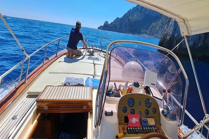 3 Hours Private Capri by Boat for Couples