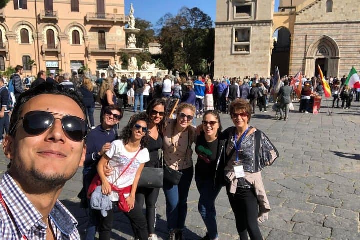 Happy with the Transfer to the Italian family let's take a picture of the Cathedral before leaving!