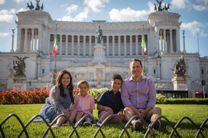 Rome: Private Photo shoot with Professional Photographer