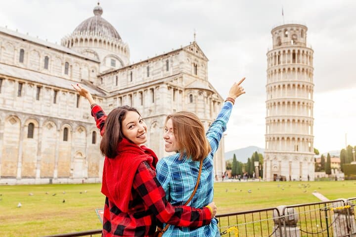 Tuscany Highlights and Wine Private Car Tour from Florence