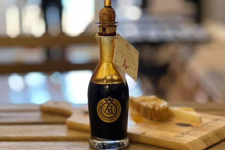 Rome Gourmet Food Tour by the Vatican with Free Flowing Fine Wine