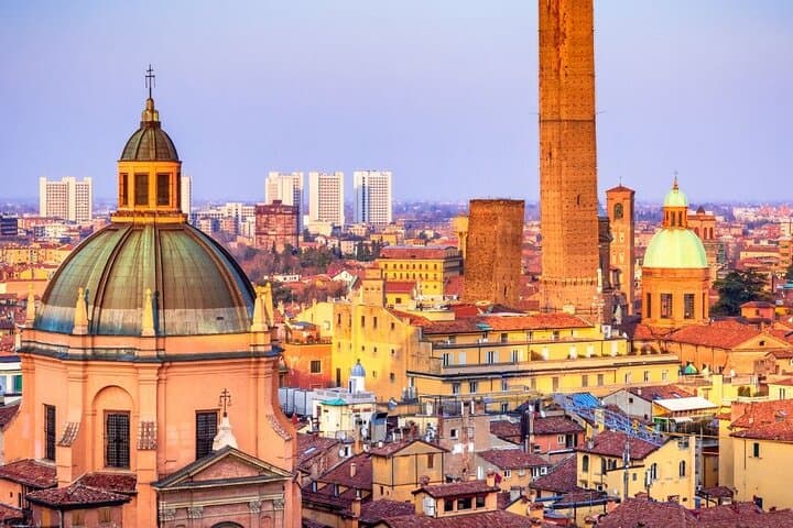 Bologna : Private Custom Walking Tour With A Guide (Private Tour)