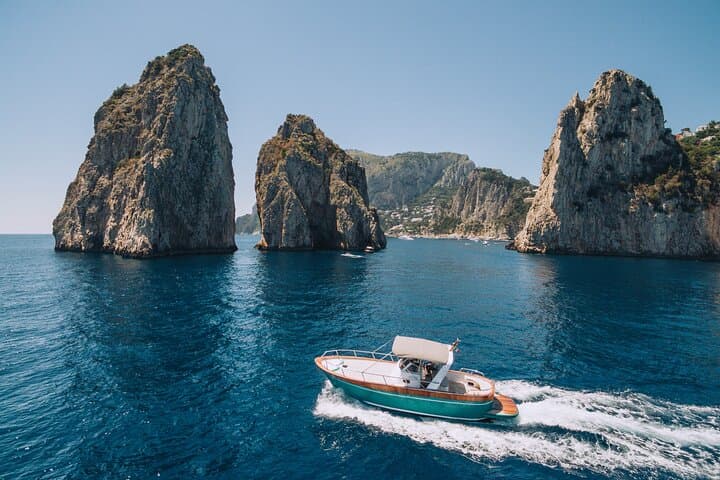 Boat tour Capri