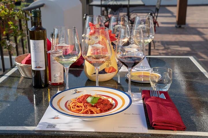 Pompeii Wine Tasting Experience, Vineyards Tour and Lunch