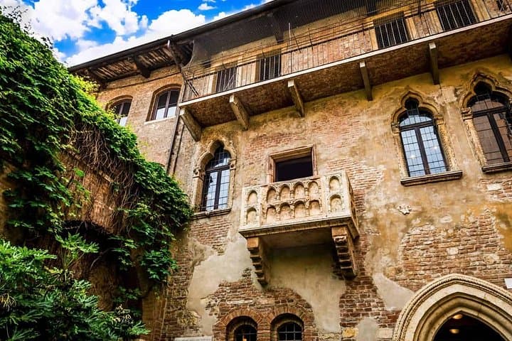 Private Guided Walking Verona Arena Cultural Heritage