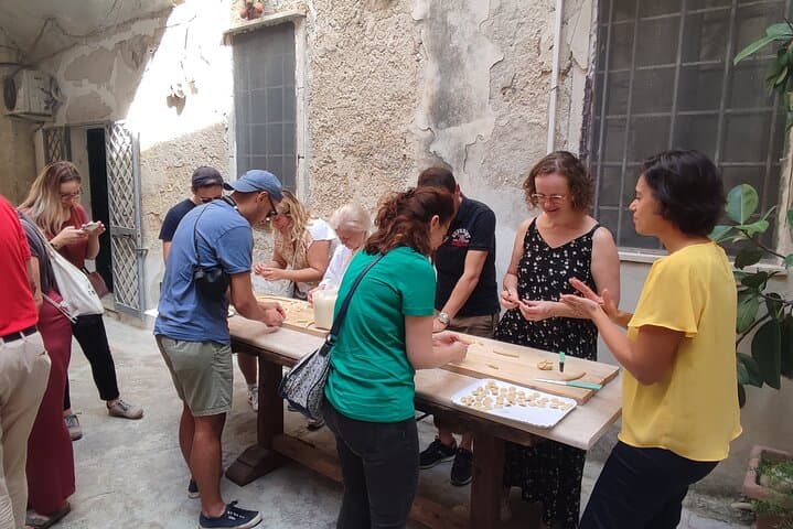 Typical Apulian Orecchiette Cooking Class + Dinner included and Wines