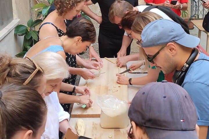 Typical Apulian Orecchiette Cooking Class + Dinner included and Wines