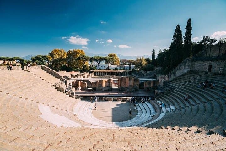 Visit the Pompeii excavations from Positano