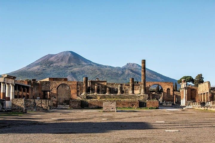 Guided tour of Pompeii excavations from Sorrento