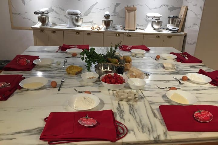 Florence Small-Group Pasta Class Seasonal Ingredients with Wine