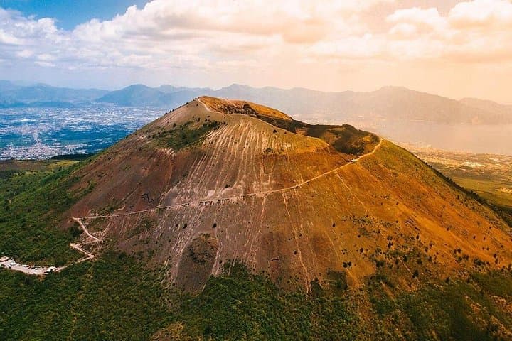 Mount Vesuvius and Pompeii private tour