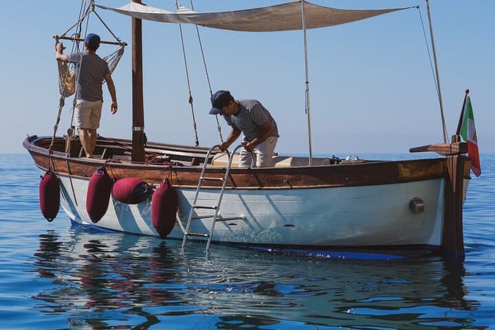 Cagliari : Gozzo Tour with 3 Swim Stops, Snorkeling & Local Food