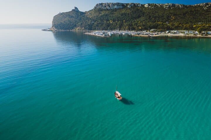 Cagliari : Gozzo Tour with 3 Swim Stops, Snorkeling & Local Food