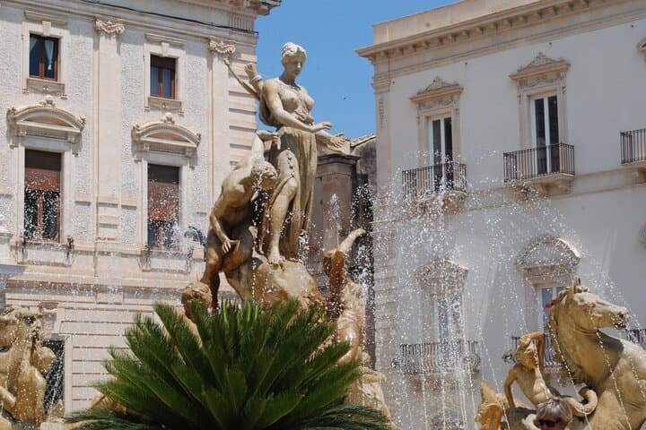 4 Hours Guided Tour to the Archaeological Park of Neapolis and Ortigia