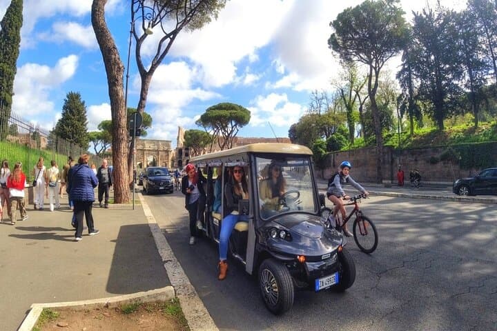 Rome Night Tour Highlights by Luxury Golf Cart