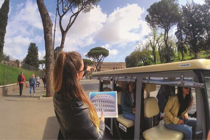 Rome Night Tour Highlights by Luxury Golf Cart