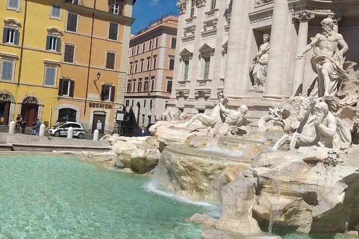Private Car Transfers from Airport to Rome City