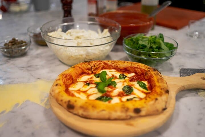 Milan Cooking Class: Pizza & Unlimited Gelato or Pasta & Tiramisu